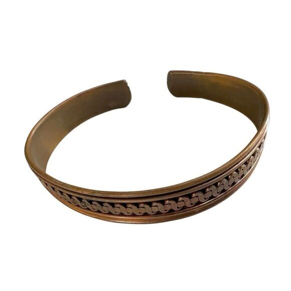 Copper cuff bracelet - Picture 10 of 10